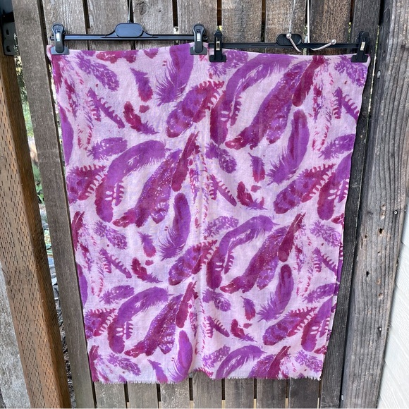 Feather Scarf In Pink Magenta & Burgundy - Picture 3 of 8